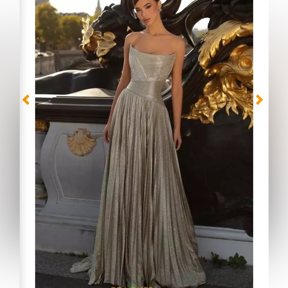 Tarik Ediz gown - Picture 4 of 5